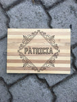 Nombre Personalizado Con Decor - Tabla de cortar